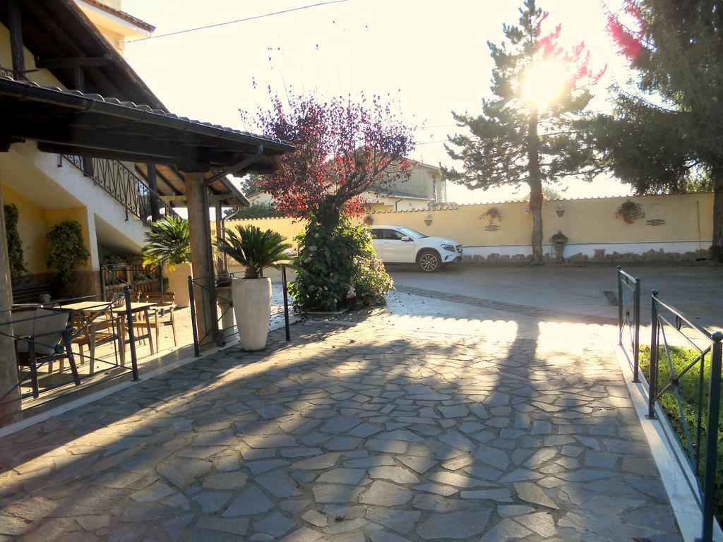 Residenza Cerci Hotel Valmontone Exterior foto